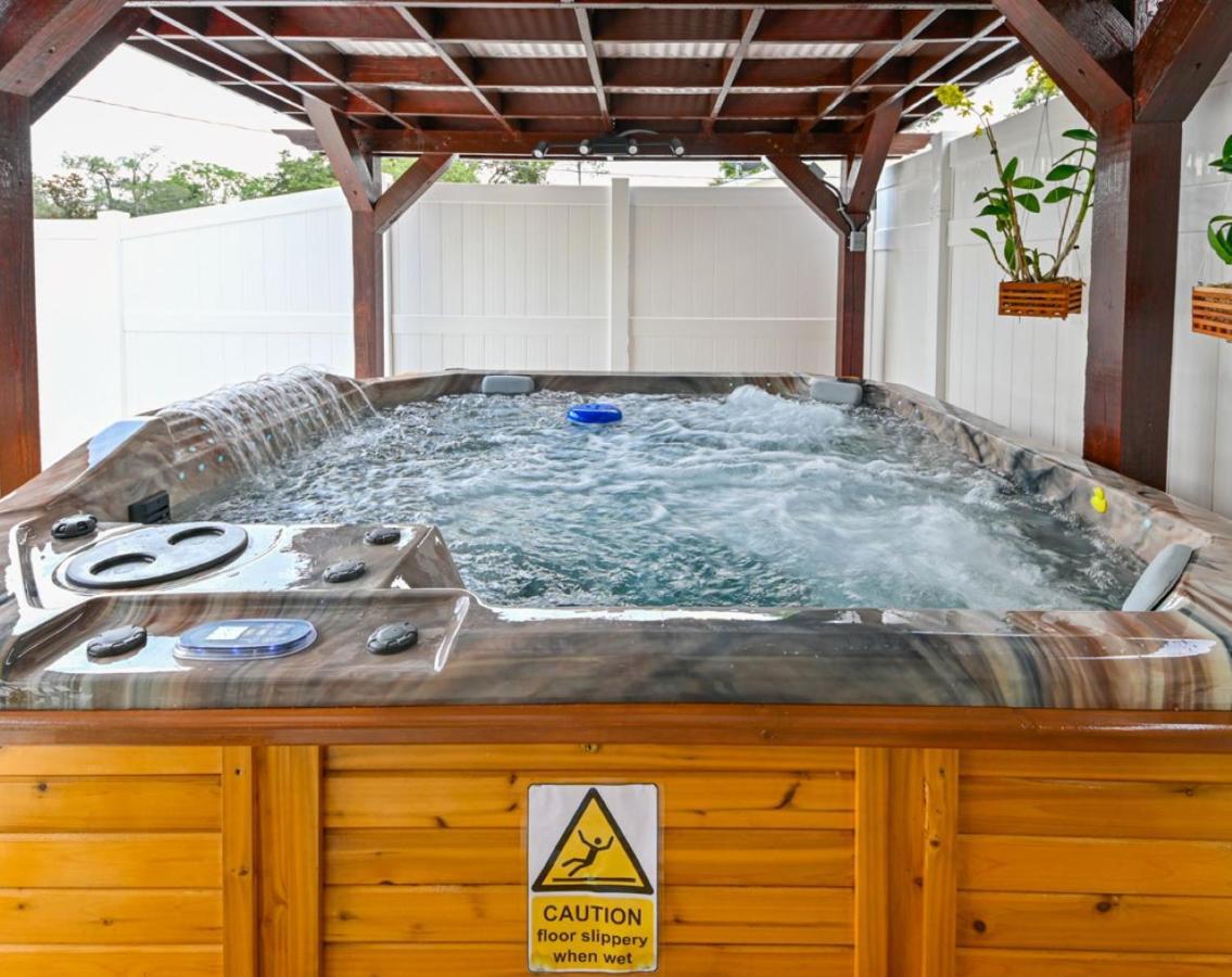 Paradise In Brandon With Luxurious 6 Person Spa Экстерьер фото